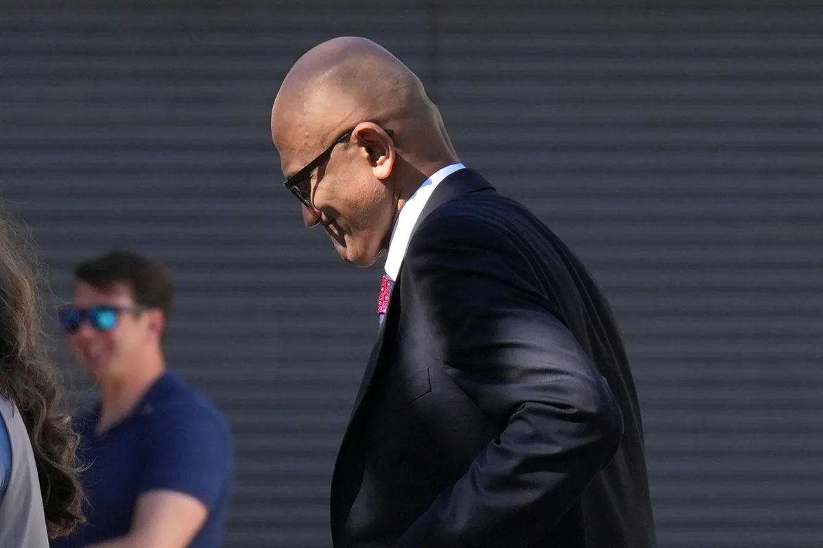 Trump plans to honour Microsoft's CEO after Vance drops H-1B visa hammer on company