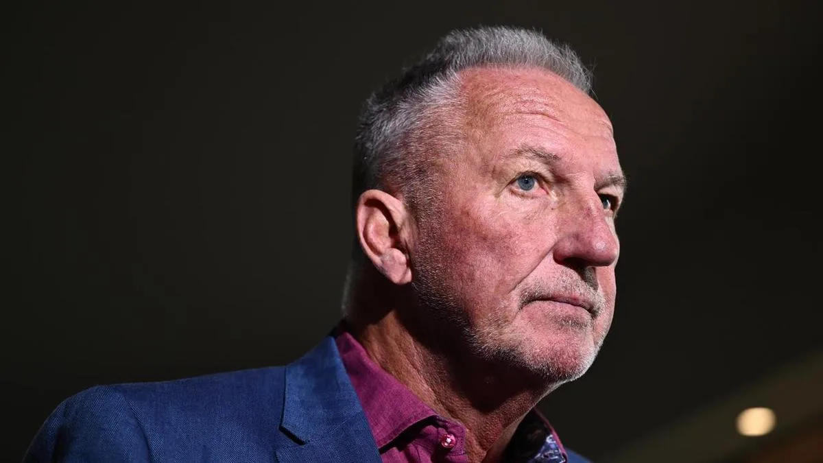 Botham reopens war of words with Stokes over Ashes
