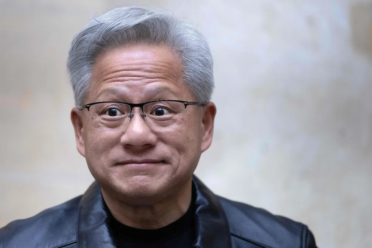 젠슨 황 “위험한 AI 개발 기업에는 칩 안팔아”...속도 조절론은 비판