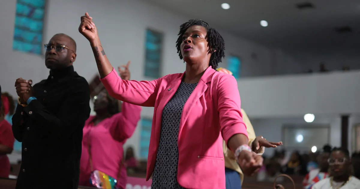 Revolución "socialista" en Florida: con muy poco dinero, Angie Nixon arrasó en la interna demócrata y buscará llegar al Senado en noviembre