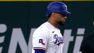 MLB: Elías Díaz tronó bambinazo de 421 pies