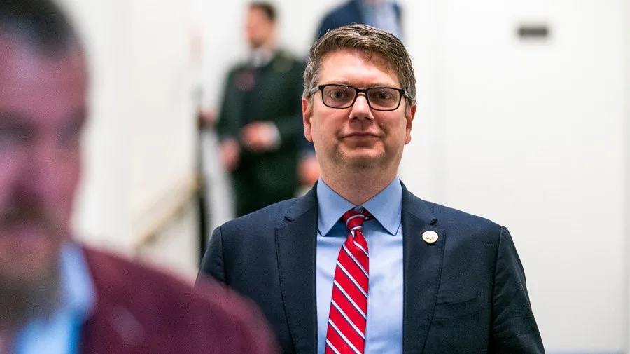 Independent Bill Hill advances in race for Alaska’s GOP-held House seat