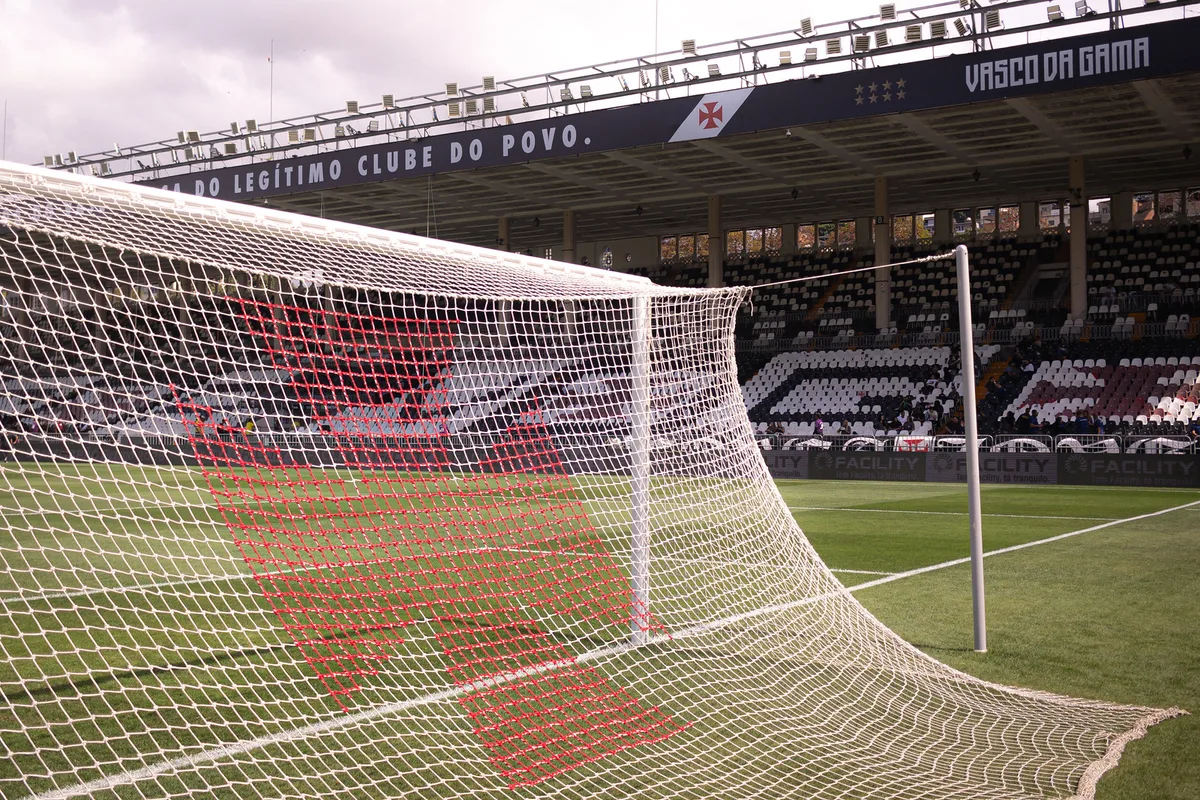 Jogo entre Vasco e Vitória pela Copa do Brasil tem local definido