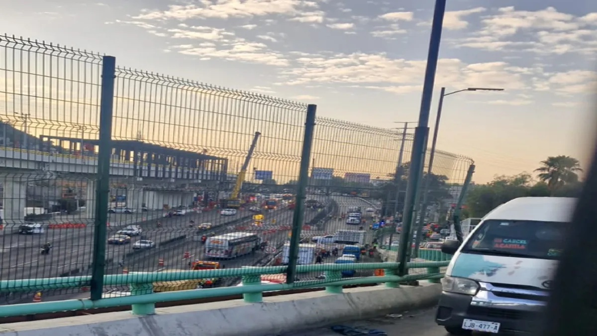 Bloqueos en carreteras y accidentes hoy martes 19 de mayo: Calles y avenidas principales de Valle de Chalco inundadas