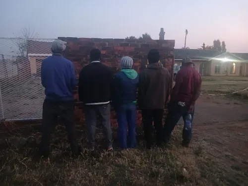 Five arrested as Gauteng police uncover R1 million hydroponic dagga lab
