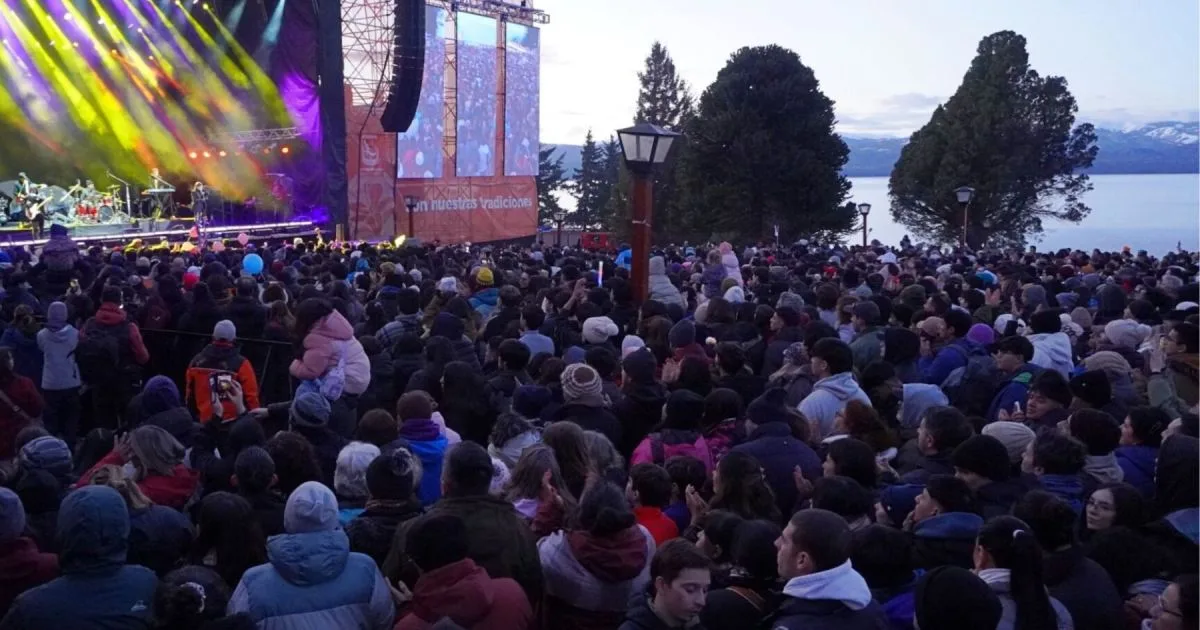 Fiesta de la Nieve: quién ganó la moto eléctrica que sorteó Diario RÍO NEGRO
