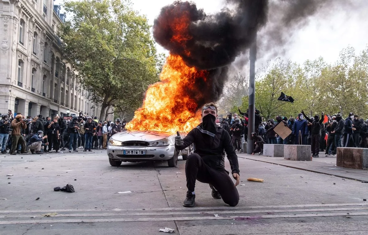 EN DIRECT Violences urbaines : Darmanin veut une justice « extrêmement ferme » face aux violences « d’une gravité inouïe »…