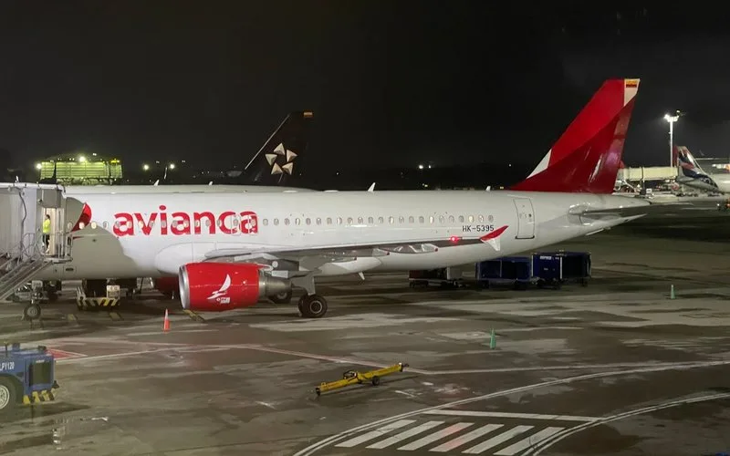 Fogos de artifício fazem avião da Avianca arremeter na Guatemala