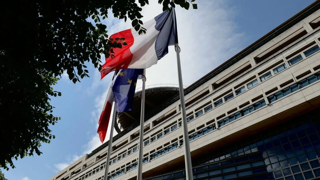 "Frogs", l'acronyme moqueur qui alerte sur la bombe de la dette française