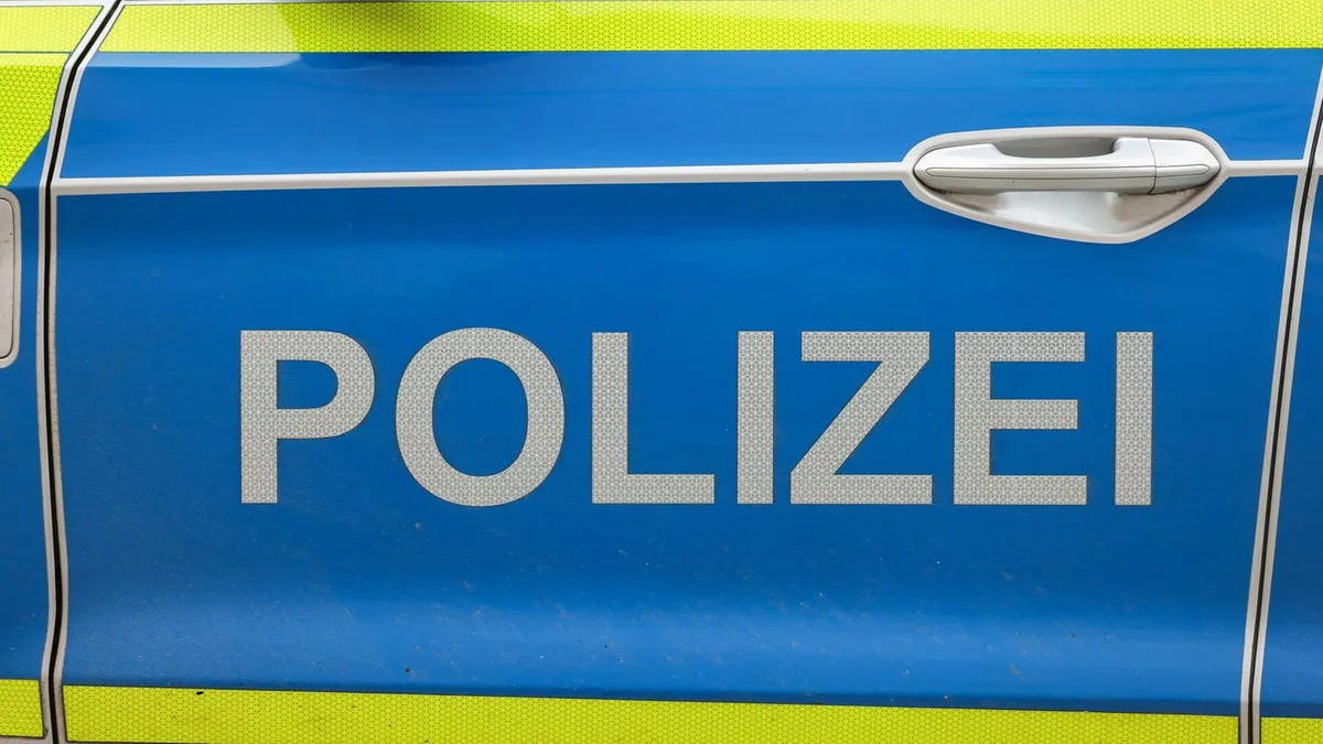 Badeunfall: 30-Jähriger stirbt bei Badeunfall in alter Tongrube
