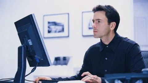 Santander reduce más de un 50% los costes de la inteligencia artificial con modelos más especializados