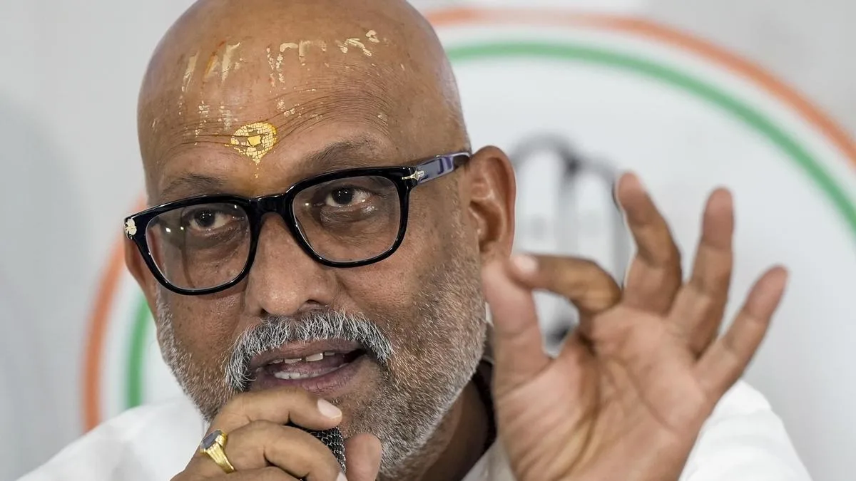 Stop making false statements, focus on the real problems of U.P., wrote State Congress chief Ajay Rai to CM