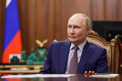 Путин: система QR-кодов на таможне отлично работает и никаких проблем не вызывает