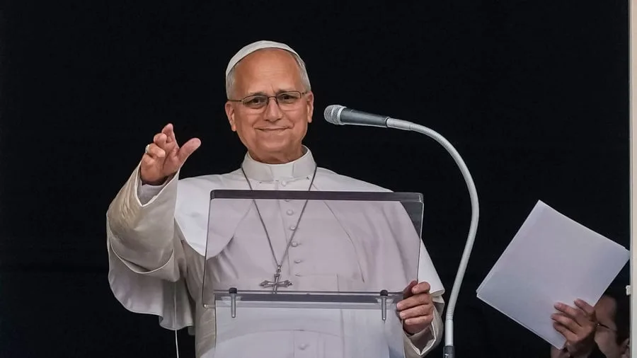 Auftritt nach Lungenoperation: Papst bei Rückkehr in den Vatikan umjubelt