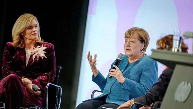 Gemälde: Warum Merkels Porträt für die Kanzlergalerie nicht rot ist