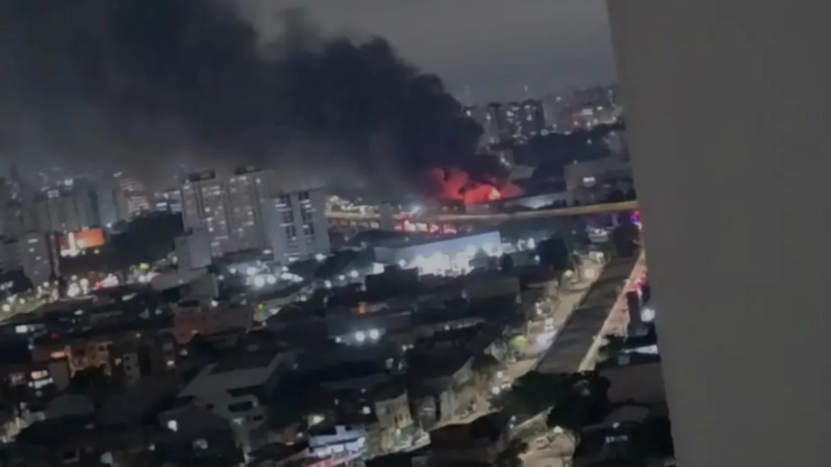 Incêndios atingem galpões comerciais na Mooca e no Cambuci em São Paulo