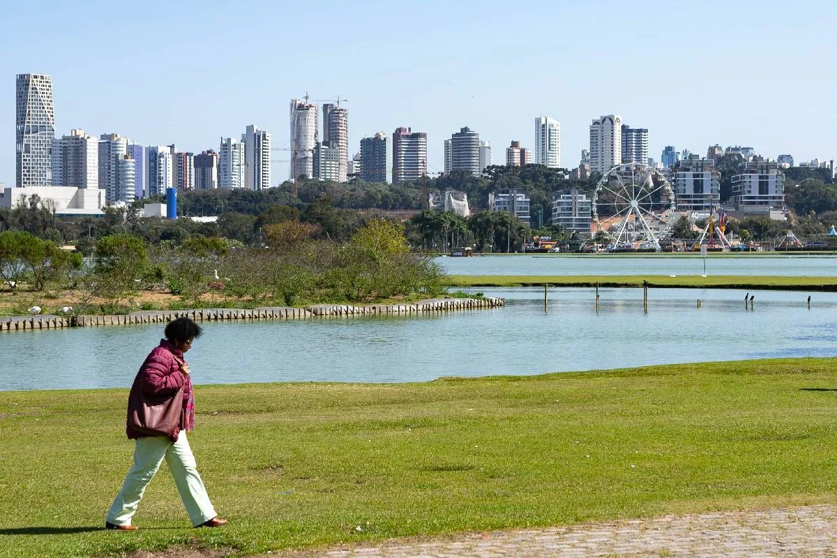 Chuva dá trégua no Paraná e massa de ar derruba temperaturas em regiões do estado; veja previsão