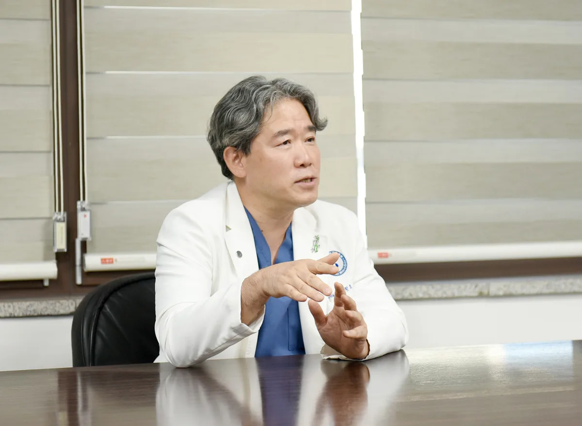 “음주·흡연하면 두경부암 위험 20배… 재발에도 영향” [헬스조선 명의]