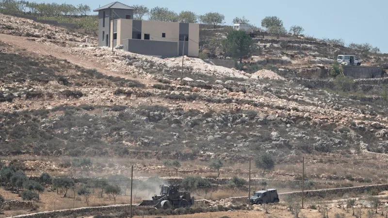 Israeli settlers attack Palestinians, drawing sharp rebukes