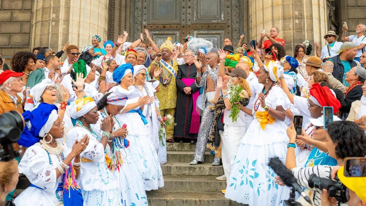 Evento afro-brasileiro em Paris tem ritual de lavagem impedido pela Igreja
