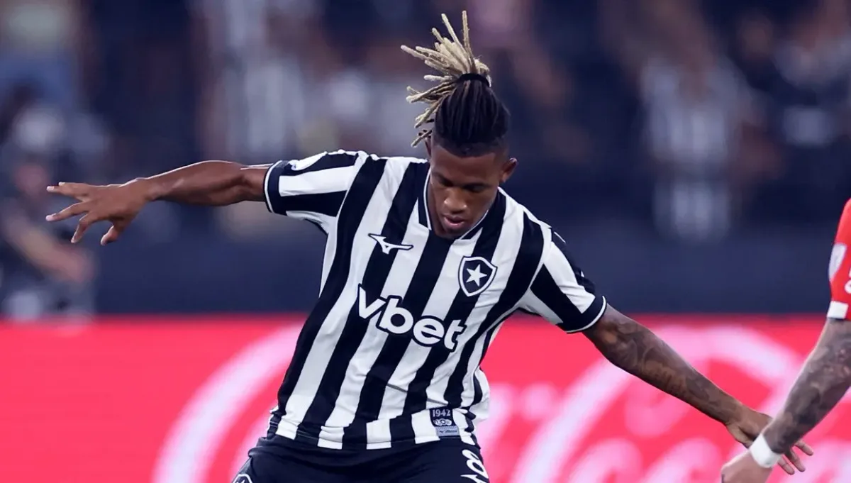 Botafogo x Athletico-PR: veja onde assistir e prováveis escalações do jogo pelo Brasileirão