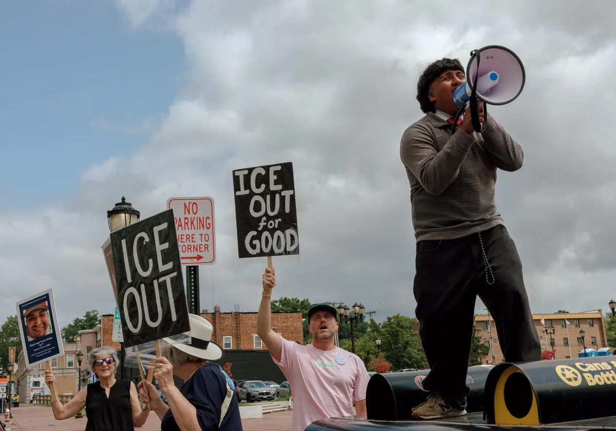 ‘Abrieron la puerta y nos sacaron’: cómo el ICE irrumpió en un pueblo de Nueva Jersey