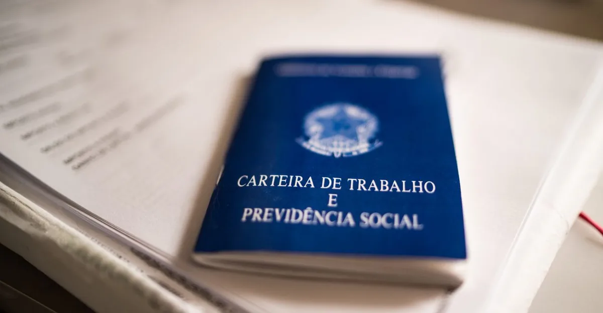 Taxa de desemprego no Brasil cai para 5,4% no 2º trimestre