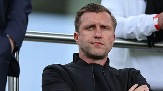 BILD-Kommentar - So ekelt Eintracht Krösche raus!