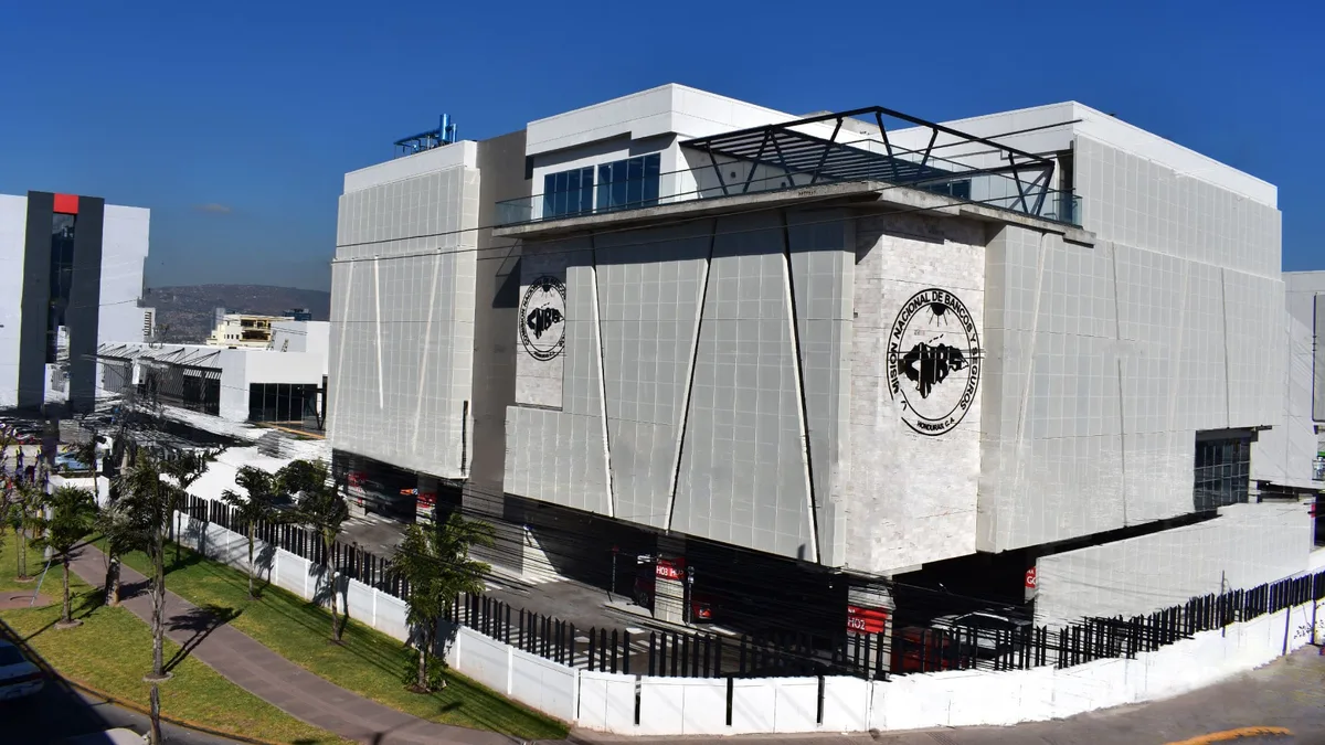Comisión de Bancos y Seguros en Honduras alerta sobre proliferación estafas de inversión