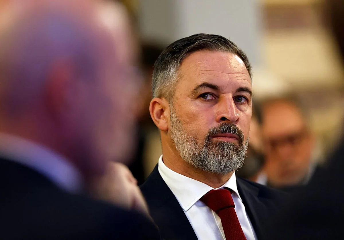 Abascal cree que habrá «violencia» contra Vox en la campaña y pide el voto a los «verdaderos españoles expatriados»