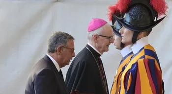 Seguro recebido a sós por Leão XIV no Vaticano durante 40 minutos