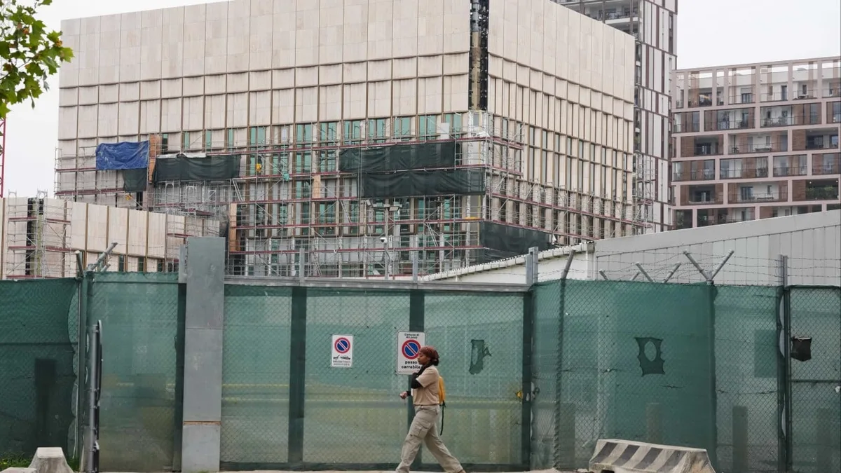 Workers, mostly Indian, building US consulate in Milan agree to record settlement