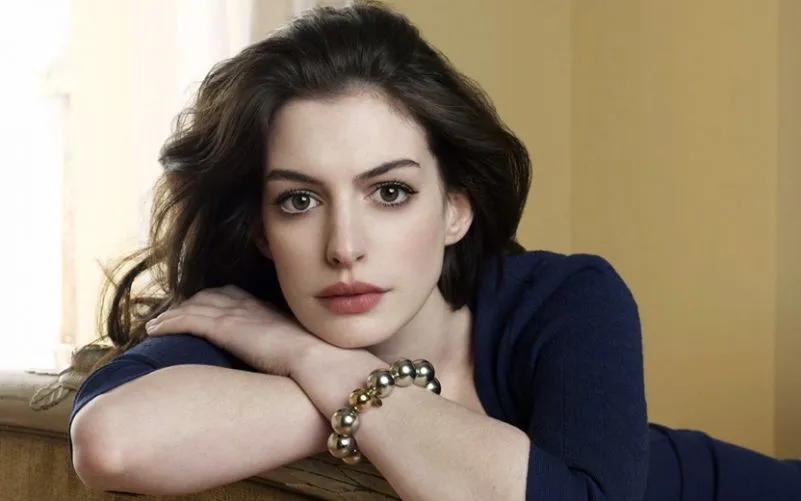 Anne Hathaway é O MOMENTO! Atriz emplaca sucessos, vive fase espetacular e vai estrelar ‘Dias de Trovão 2’ com Tom Cruise