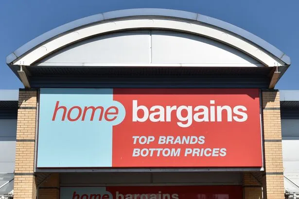 'Make quick clean-ups easier' with £5 Home Bargains 2-in-1 device