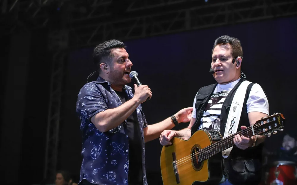 Bruno, dupla de Marrone, cancela show para fazer cirurgia