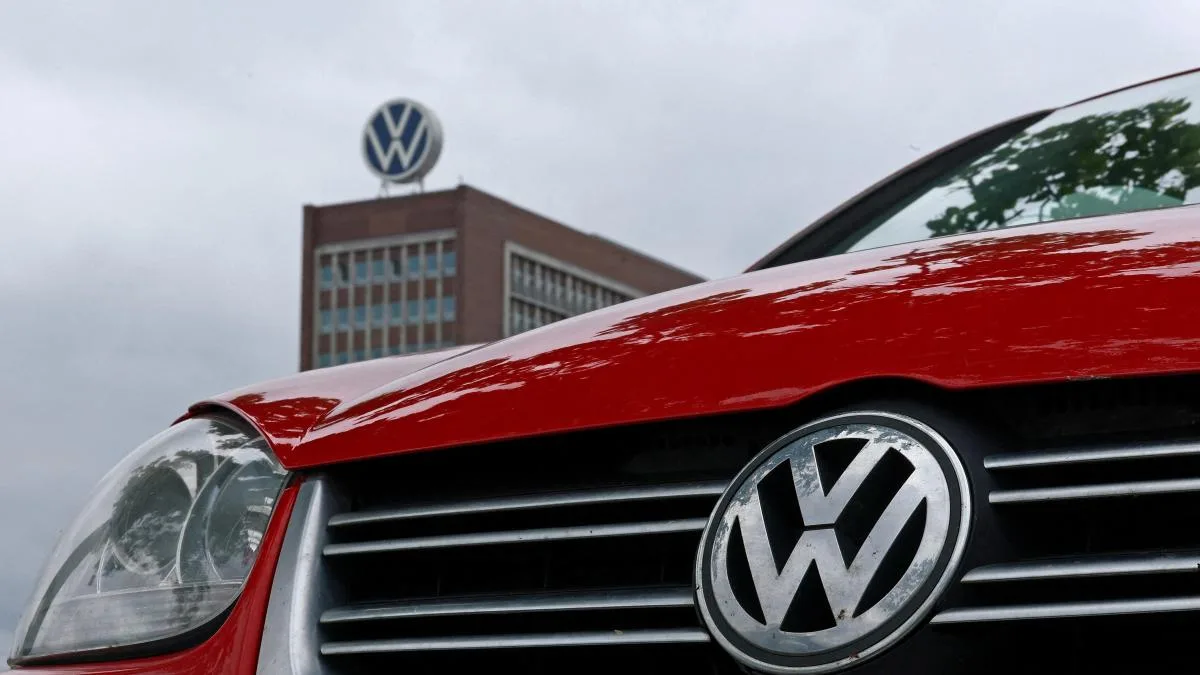 Blume insiste en la debilidad de Volkswagen mientras los sindicatos temen 140.000 salidas
