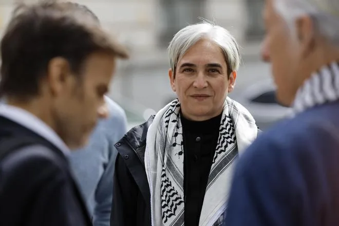 Frente Amplio elige a Colau como candidata a las elecciones generales y lanza una última invitación a Podemos