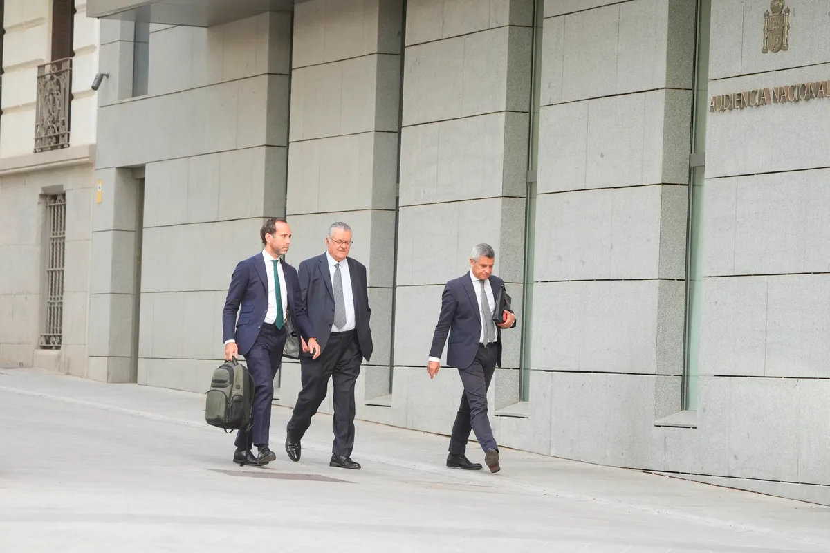El ex presidente de Plus Ultra afirma ante el juez que aceptó pagar una comisión del 1% "al grupo Zapatero" para obtener el rescate de 53 millones