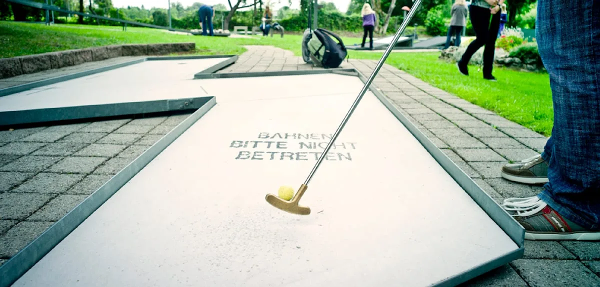 Neun Tipps vom Weltmeister – so verbessern Sie Ihre Gewinnchancen beim Minigolf