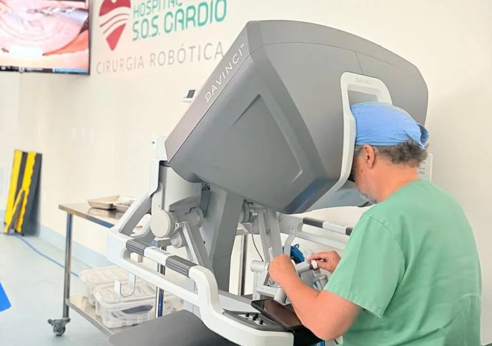 Hospital SOS Cárdio amplia uso da robótica na cirurgia cardíaca em Florianópolis