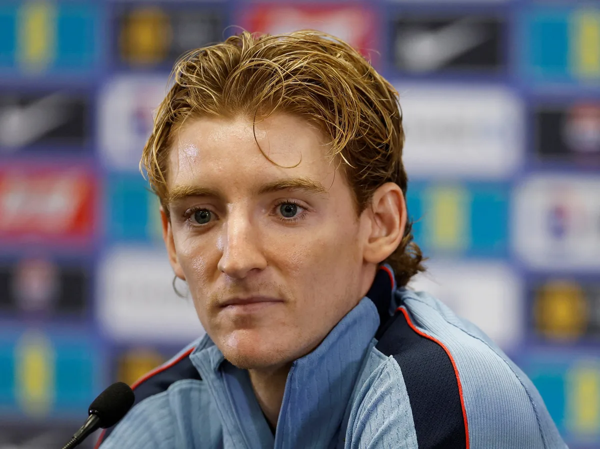 Gordon agita Inglaterra por su comparación con el Barça y España