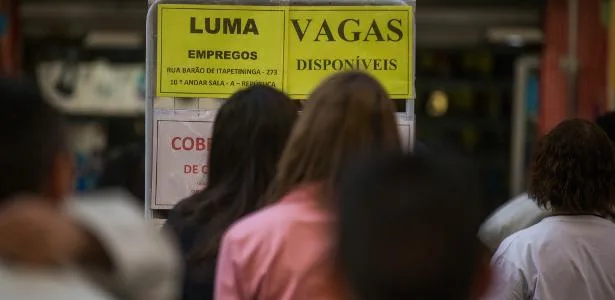 Desemprego recua para 5,3% em julho, menor taxa da história para o período