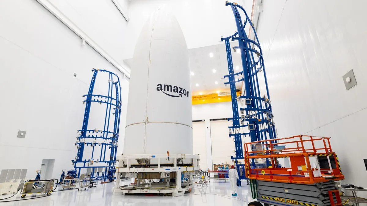 Amazon construyó el satélite 1.000 de su red Leo y se prepara para competir con Starlink