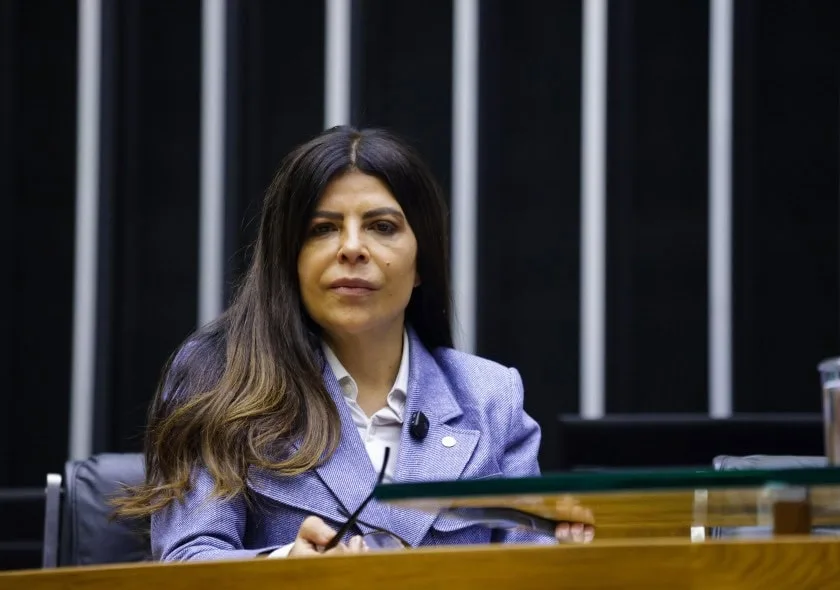 STF confirma decisão que anulou julgamento de Antônia Lúcia por peculato
