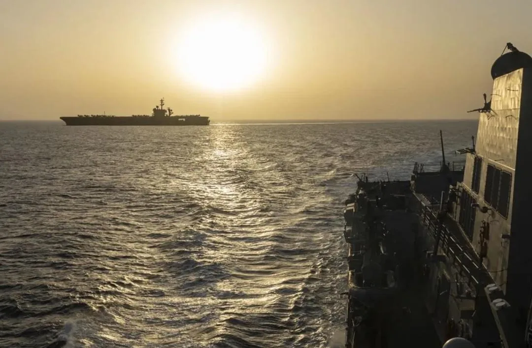 EU y sus aliados del Golfo realizan tránsitos diurnos por el estrecho de Ormuz, según informe