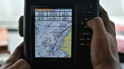 "Un enjeu de sécurité absolue" : la solution française qui permet aux navires de se repérer en cas de brouillage de leur GPS