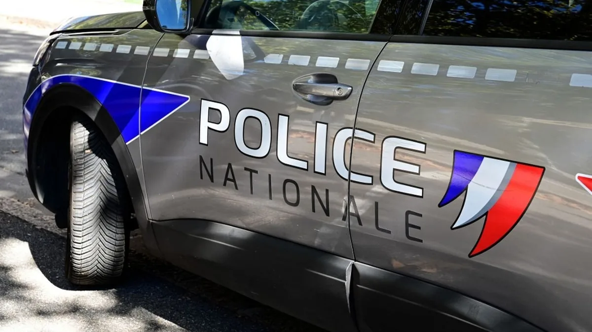 Un adolescent de 15 ans proche de l'ultradroite mis en examen pour avoir projeté une attaque contre son ancien lycée