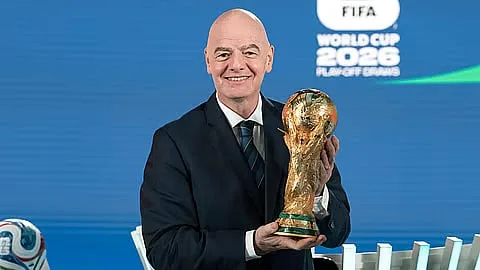 UEFA, Ásia e CONCACAF estudam moção de censura para afastar Infantino da FIFA