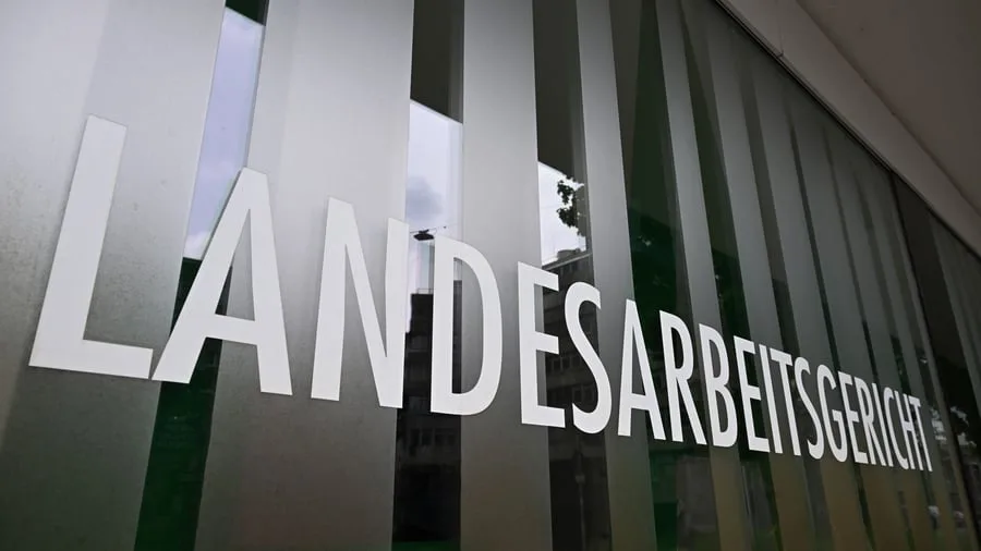 Lohngerechtigkeit: Urteil: Daimler Truck muss Managerin 210.000 Euro nachzahlen