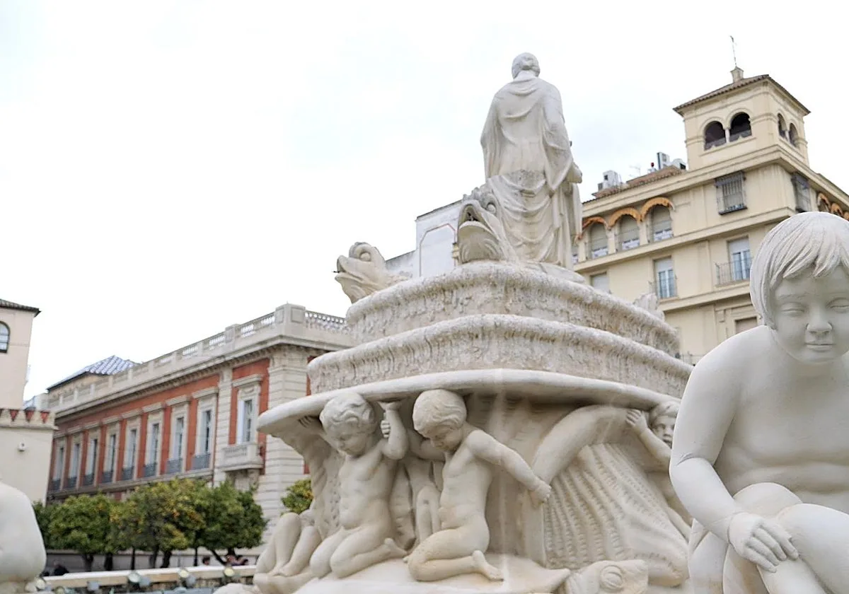El Ayuntamiento de Sevilla destina 1,4 millones para renovar sus fuentes y el alumbrado artístico